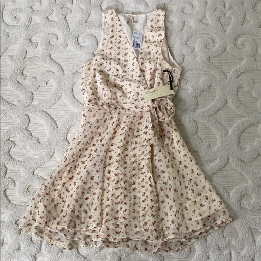 NWT forever 21 floral mini dress